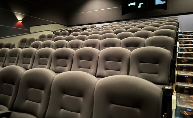 持ち込み禁止の映画館に持ち込みできるものはある？